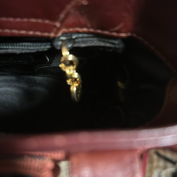 Authentic Salvatore Ferragamo Bucket bag - Picture 10 of 10